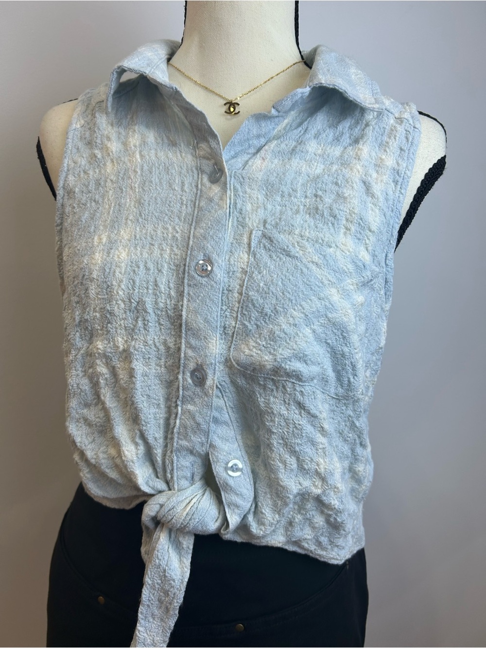 Chic Ultra Flirt Light Blue Button-Up Top